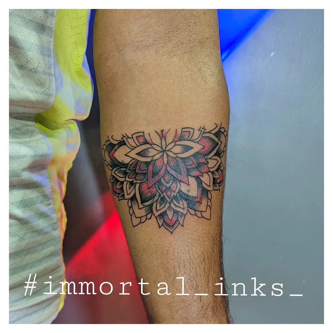Traditional tattoo by Agustin