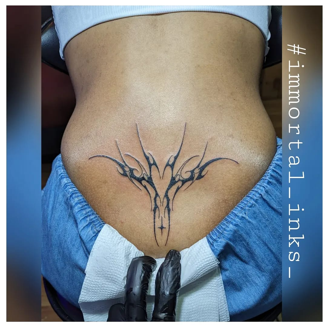 Traditional tattoo by Agustin